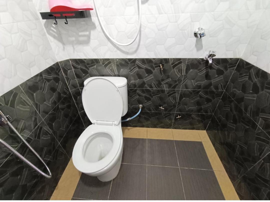 Roomstay Nimaza Bilik 1 Marang Exteriör bild